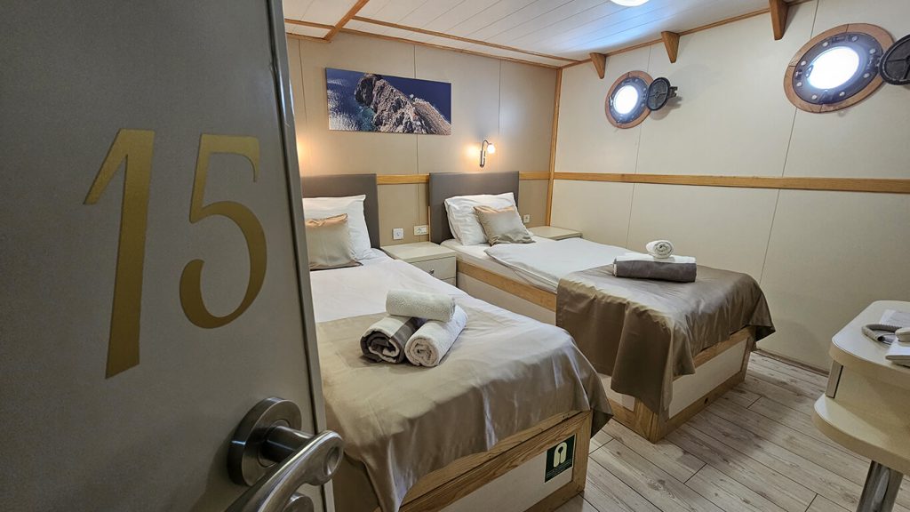 Adriatic Pearl Deluxe