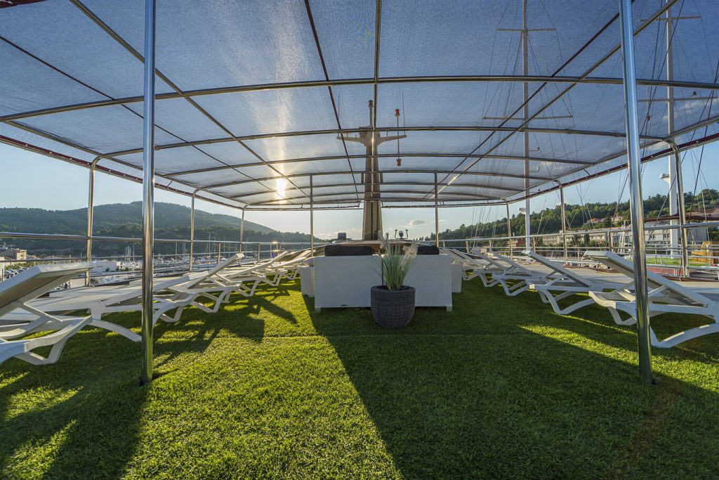 Adriatic Pearl Deluxe