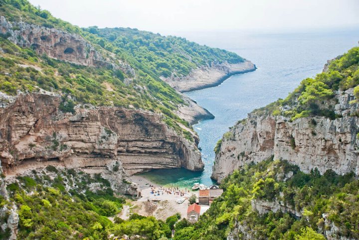 beach stiniva island vis