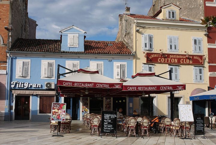 porec tourist center