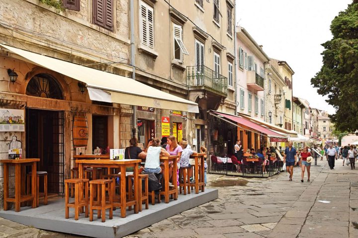 pula street