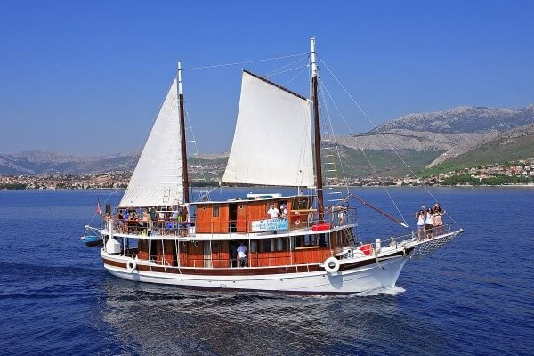 Traditional Providnost